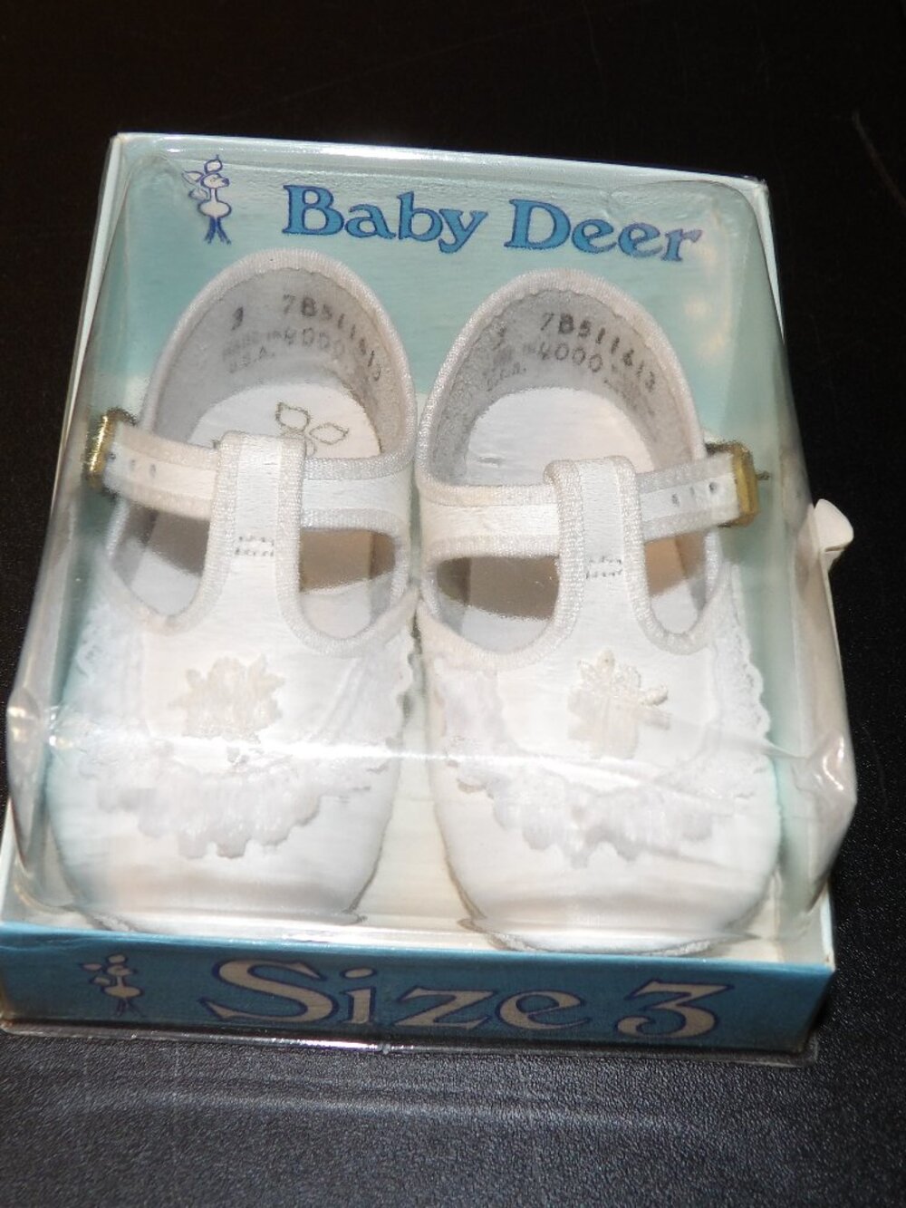 White Baby Deer Infant Baby Crib Shoes Size 3 (6-9 Months) new in box